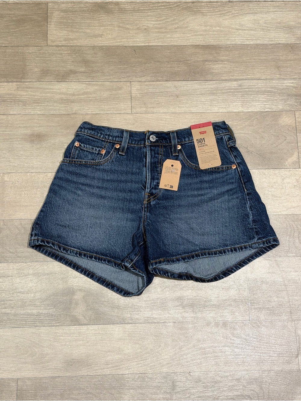 Levi's Women's 501 Curve Shorts Size 28 - Picture 2 of 12